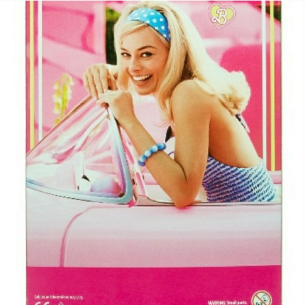 Barbie the Movie Margot Robbie Collectible Barbie Doll NWT - Picture 3 of 6